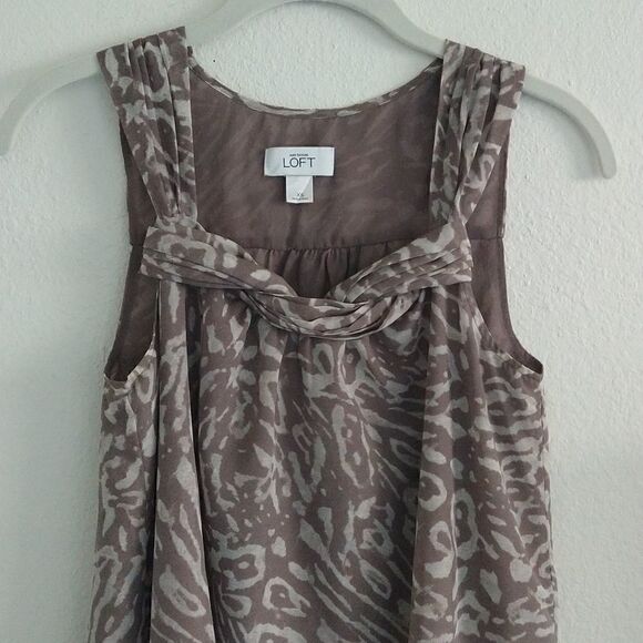 LOFT Sleeveless Blouse Animal Print Natura Tan size XS - Picture 2 of 6